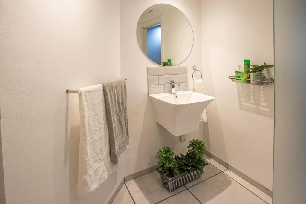 2 Sleeper Stylish Sanctuary Apartment Durban Exterior foto