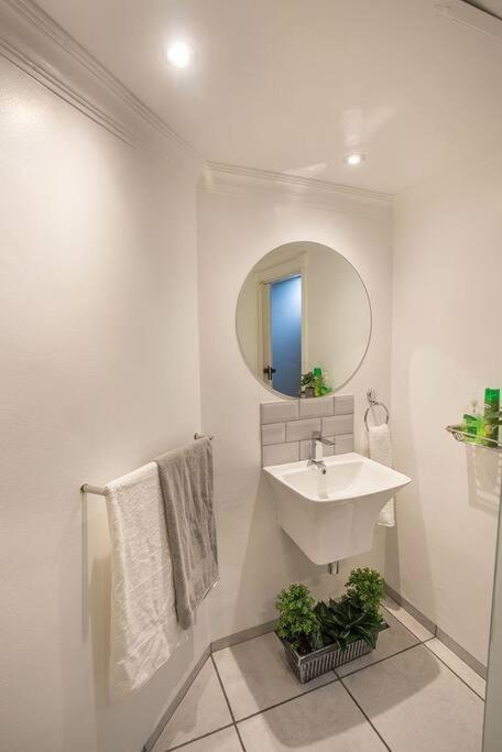 2 Sleeper Stylish Sanctuary Apartment Durban Exterior foto